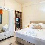 Jeannette's Seaside Getaway - Urban Gem Kalamata