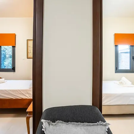 Jeannette's Seaside Getaway - Urban Gem Kalamata