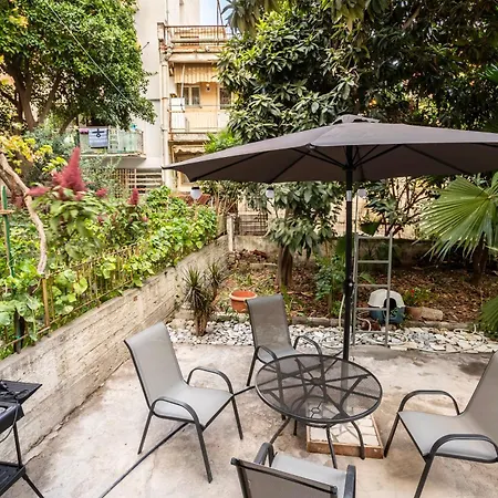 Ferienhaus Jeannette's Seaside Getaway - Urban Gem Kalamata