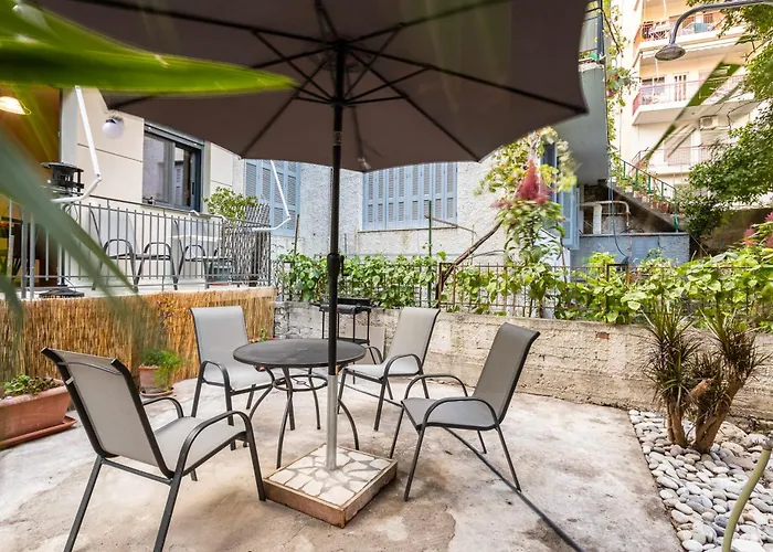 Jeannette's Seaside Getaway - Urban Gem *