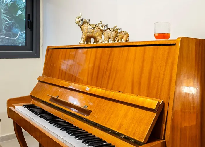 Jeannette's Seaside Getaway - Urban Gem קלמאטה