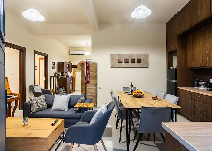 Jeannette's Seaside Getaway - Urban Gem * קלמאטה